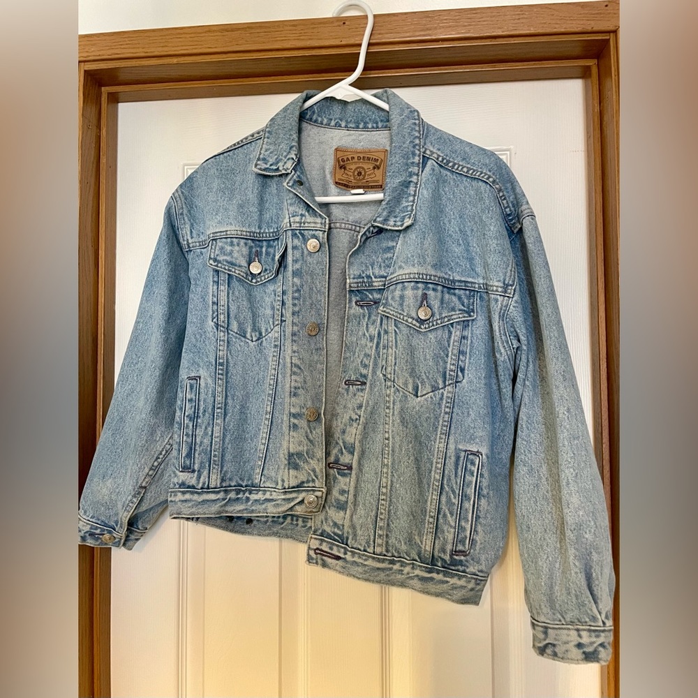 Vintage Gap denim jacket taper style pleats around wrist
